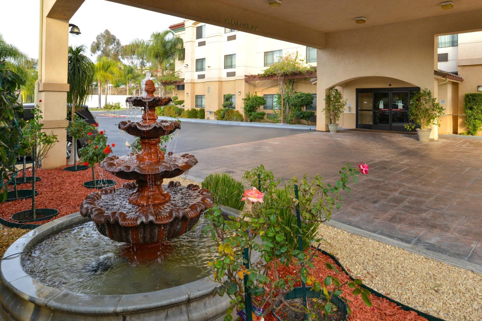 Citrus Suites Redlands Loma Linda Hotel Екстериор снимка